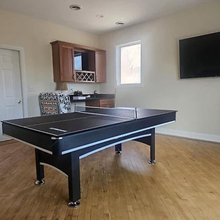 Luxe 4Br With Hot Tub & Game Room Chicago Eksteriør bilde