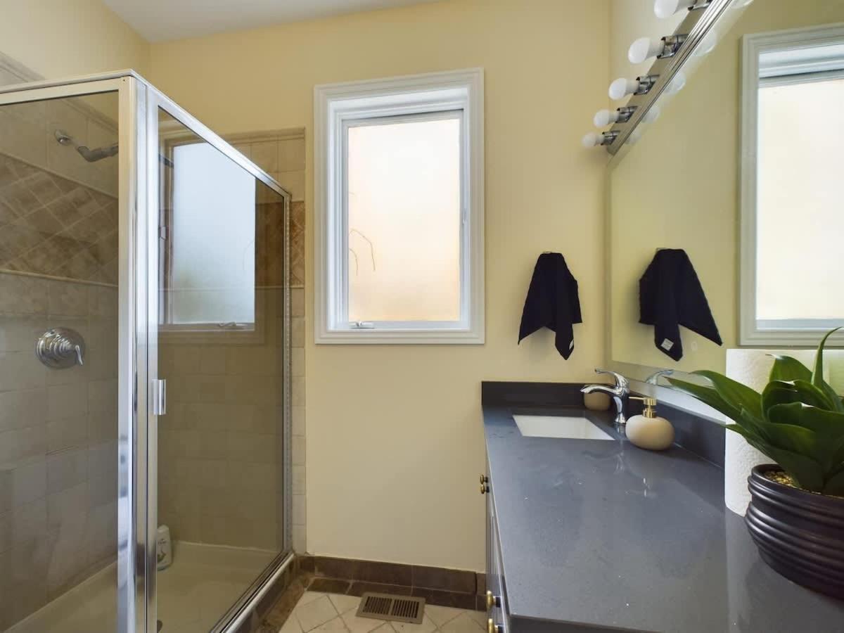 Luxe 4Br With Hot Tub & Game Room Chicago Eksteriør bilde