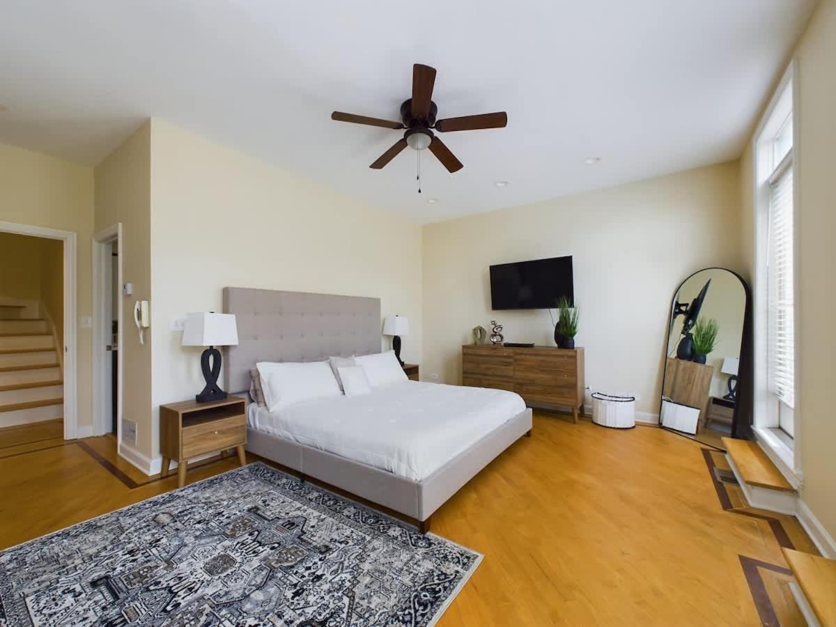 Luxe 4Br With Hot Tub & Game Room Chicago Eksteriør bilde